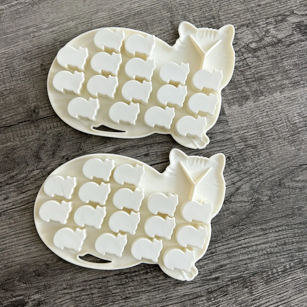 Cat-Shaped Silicone Ice Cube Tray - White set 2 NWOT - Picture 3 of 3